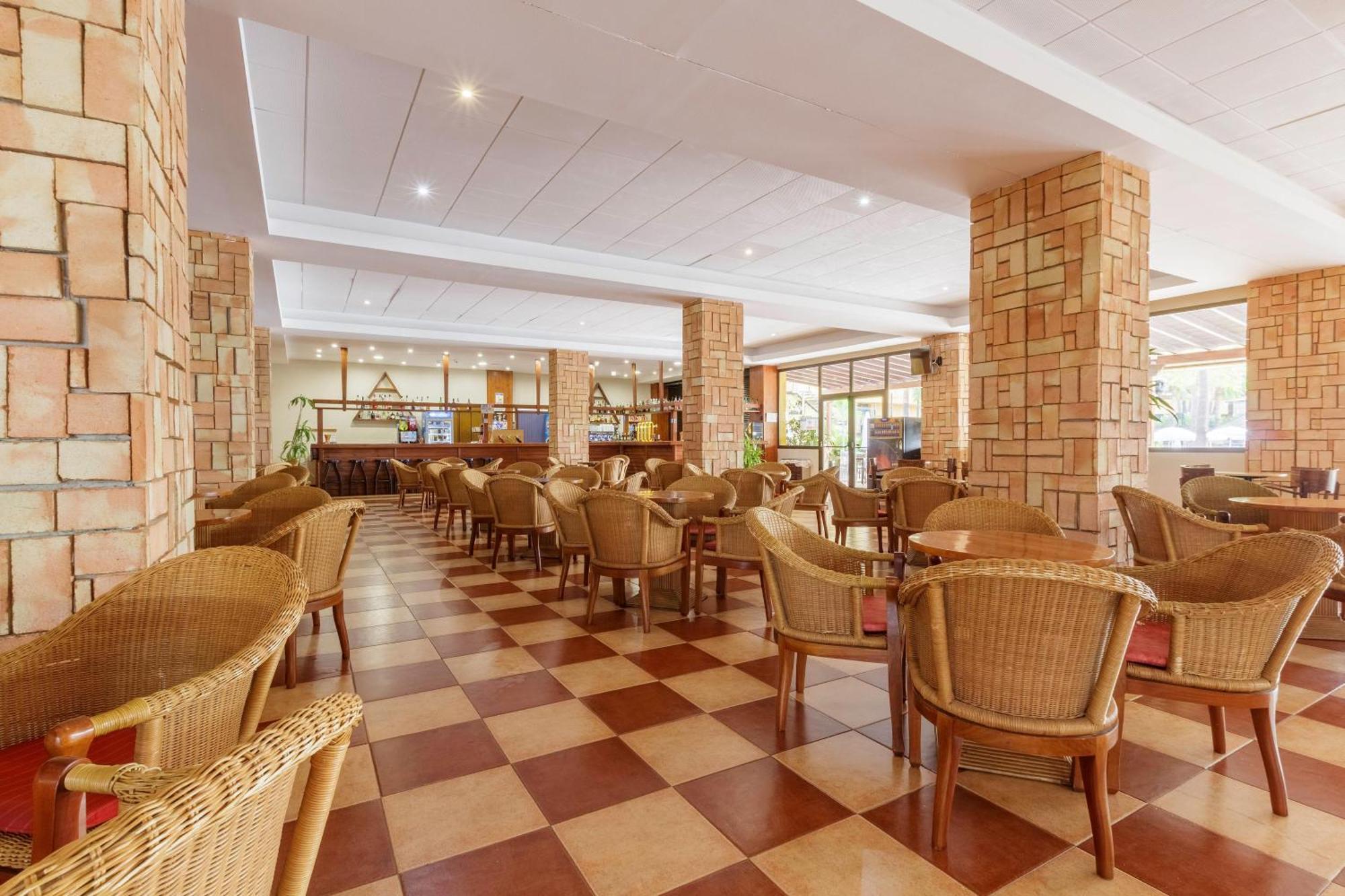 Hotel Best Alcazar La Herradura  Exterior photo