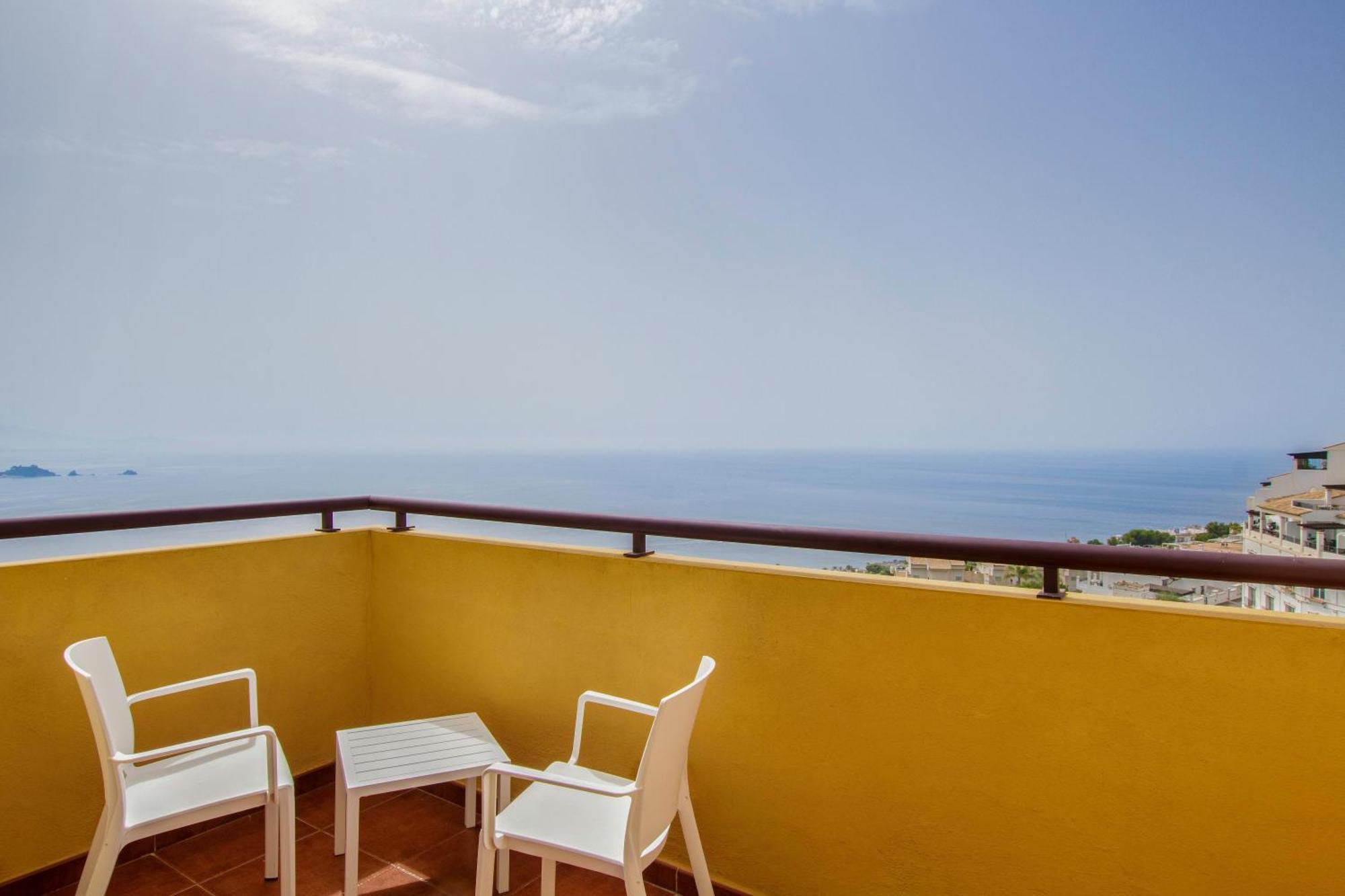 Hotel Best Alcazar La Herradura  Exterior photo