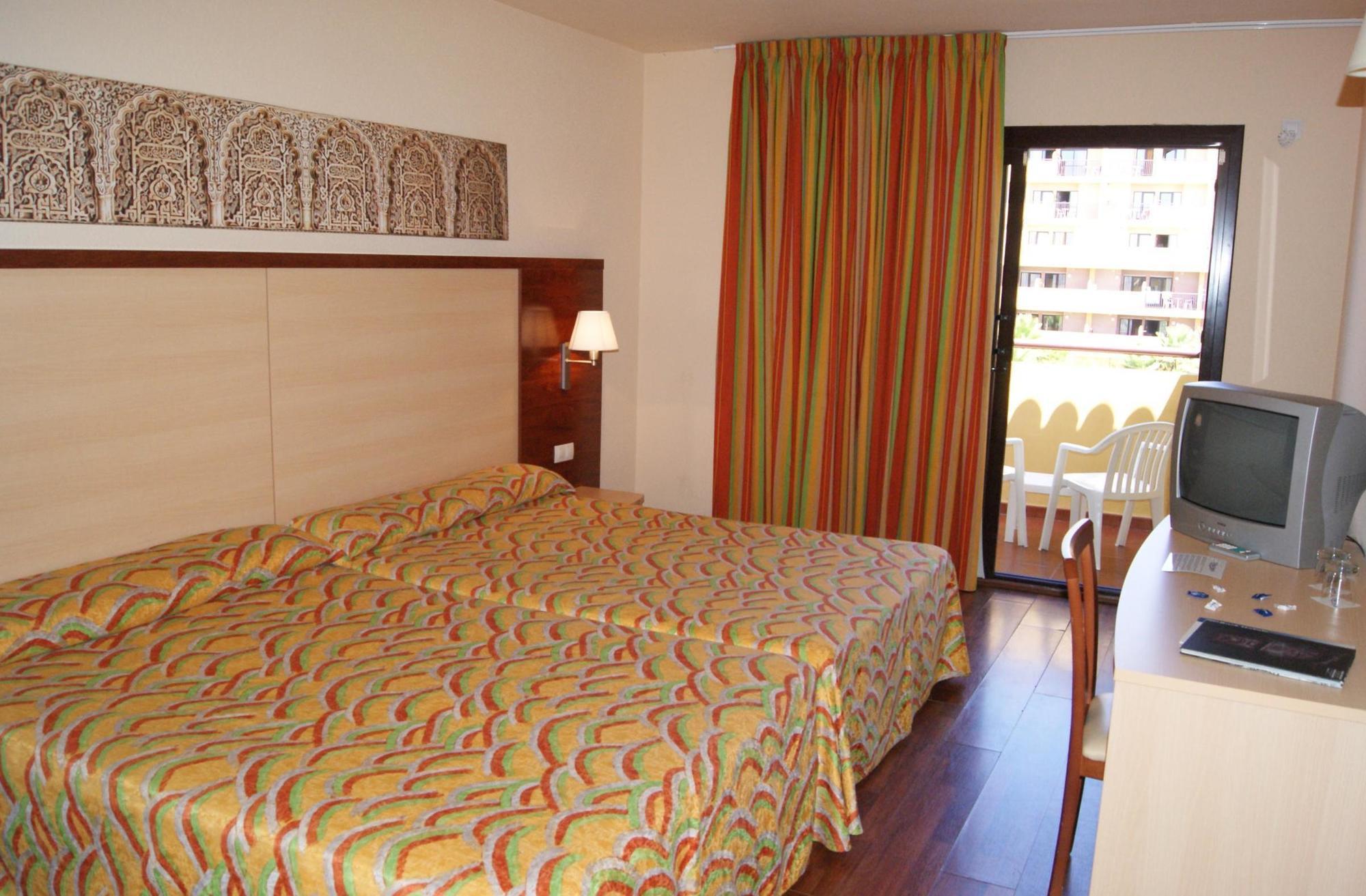 Hotel Best Alcazar La Herradura  Exterior photo